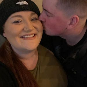 Meet your Posher, Demi